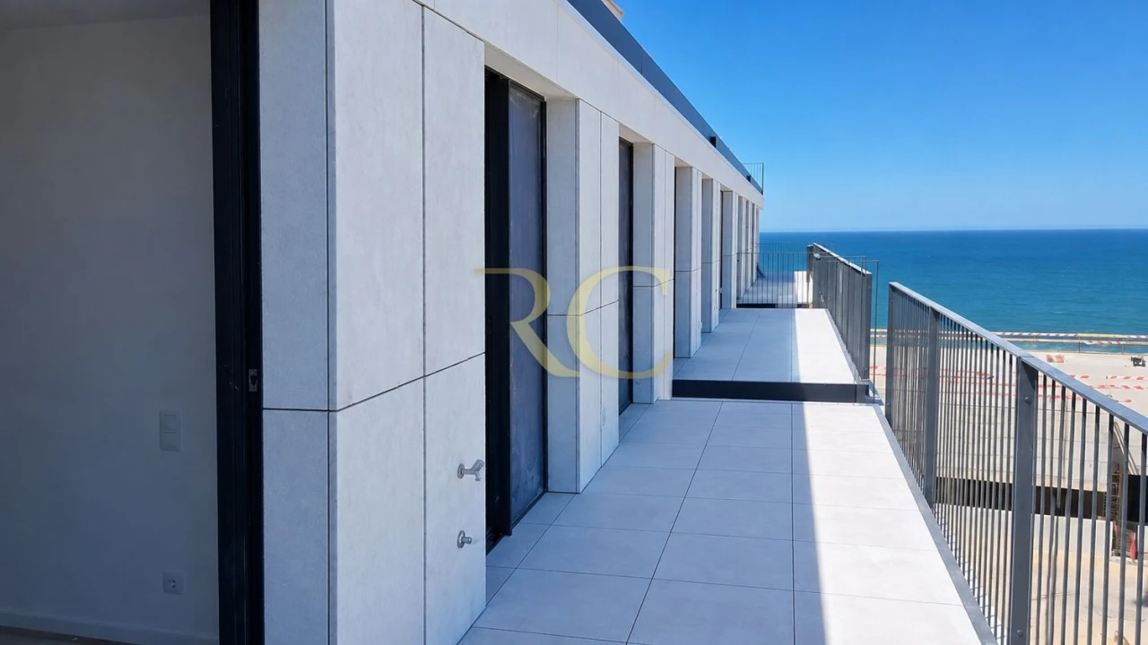 Apartamento T2 para Venda em Canidelo Foto 2