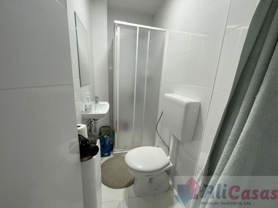 Apartamento T0 para Venda em Esmoriz Foto 11
