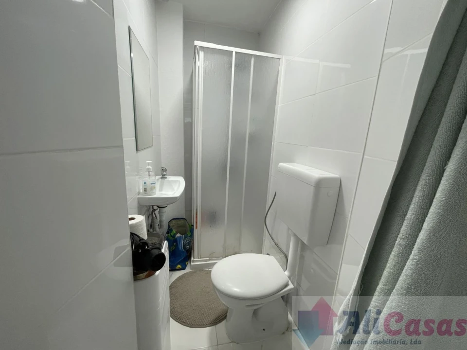 Apartamento T0 para Venda em Esmoriz Foto 13