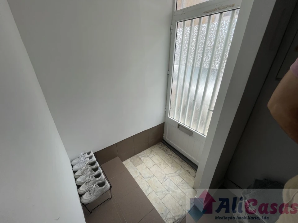 Apartamento T0 para Venda em Esmoriz Foto 8