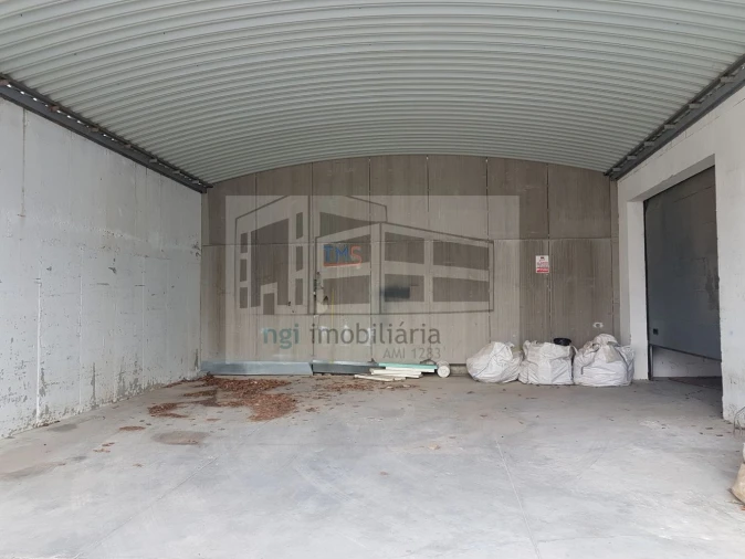 Loja para Arrendamento em Póvoa de Santa Iria e Forte da Casa Foto 8