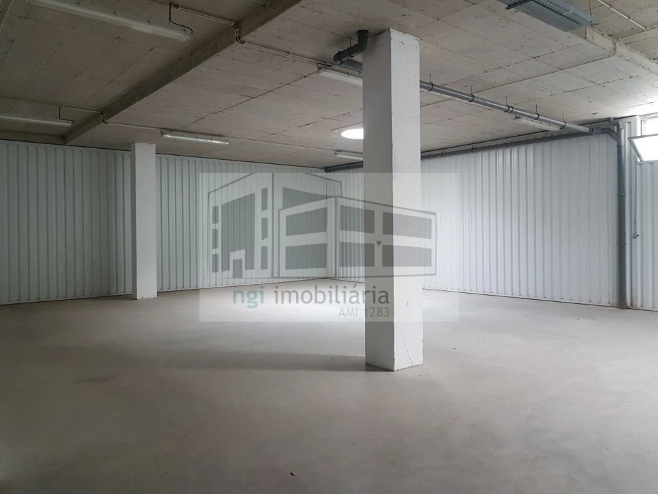 Loja para Arrendamento em Póvoa de Santa Iria e Forte da Casa Foto 2