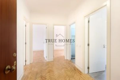 Apartamento T3 para Venda em Arroios