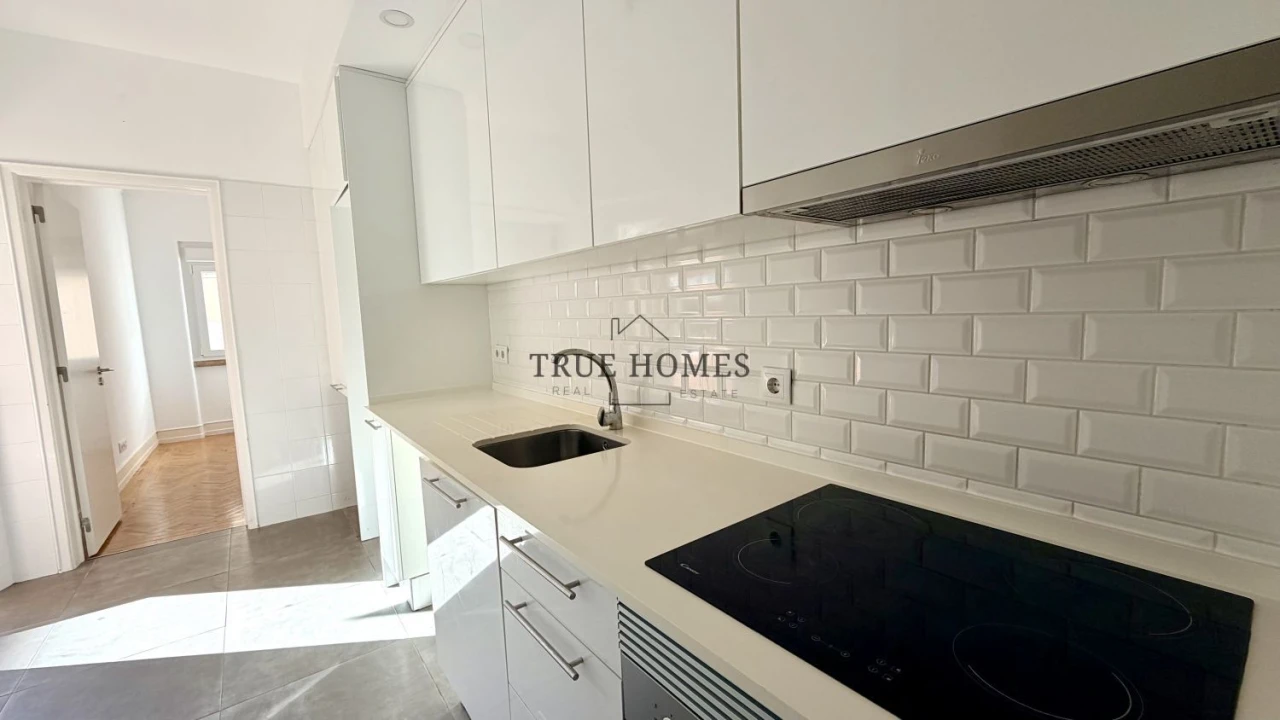 Apartamento T3 para Venda em Arroios Foto 2