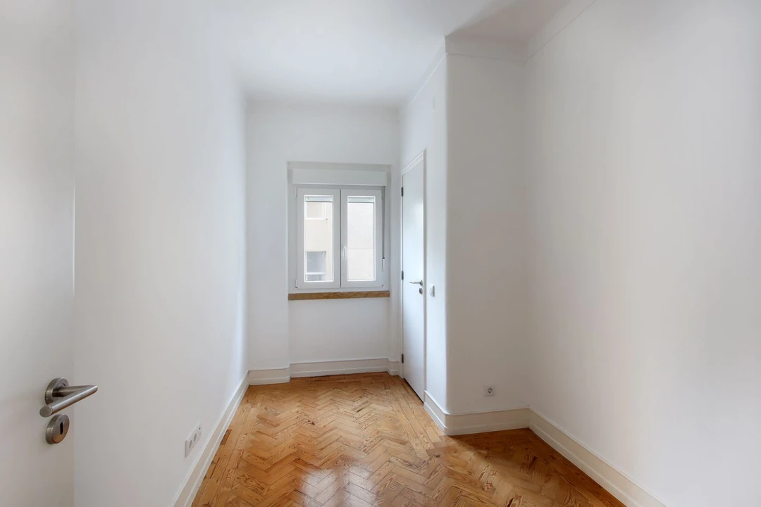 Apartamento T3 para Venda em Arroios Planta 13