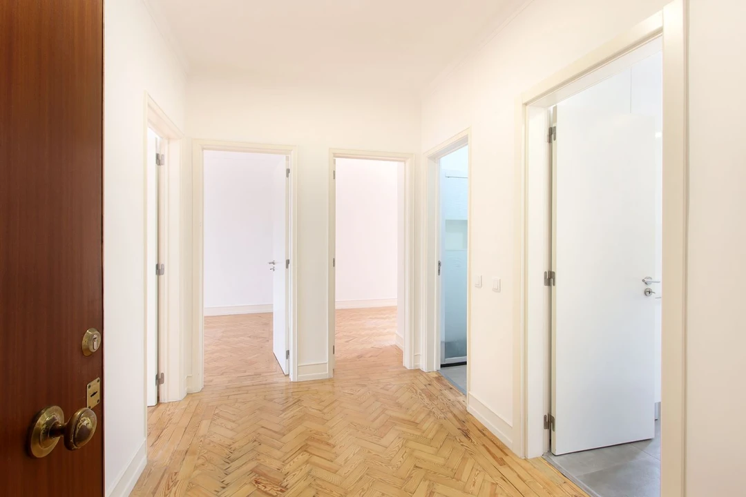 Apartamento T3 para Venda em Arroios Planta 14