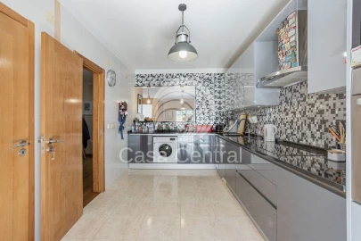 Moradia T3 para Venda em Santa Maria e São Miguel, São Martinho, São Pedro Penaferrim
