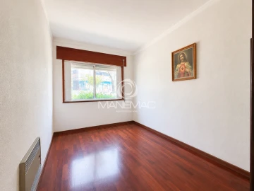 Apartamento T4 para Venda em Santa Marinha e São Pedro da Afurada