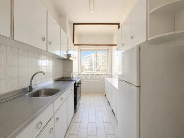 Apartamento T4 para Venda em Santa Marinha e São Pedro da Afurada