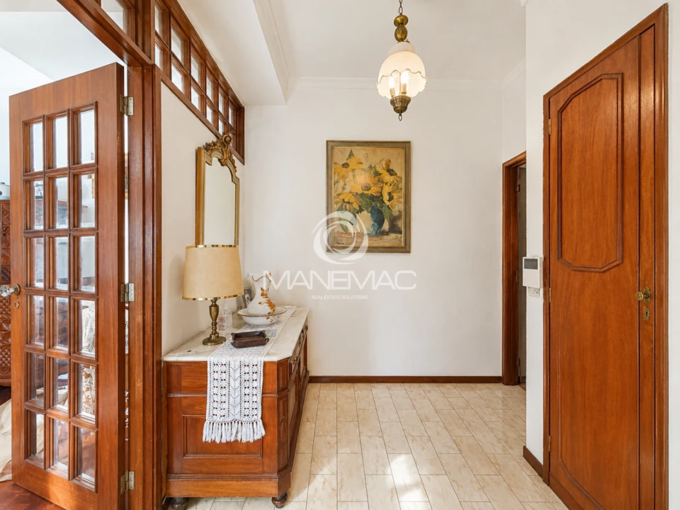 Apartamento T4 para Venda em Santa Marinha e São Pedro da Afurada Foto 1