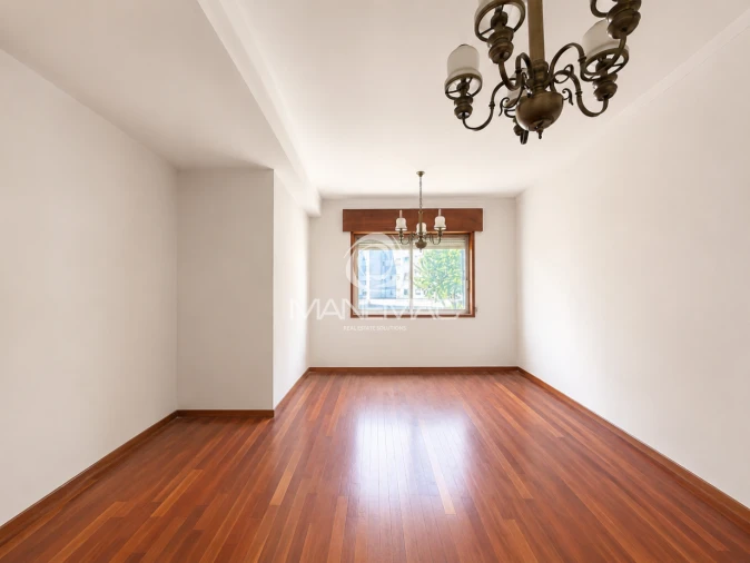 Apartamento T4 para Venda em Santa Marinha e São Pedro da Afurada Foto 4