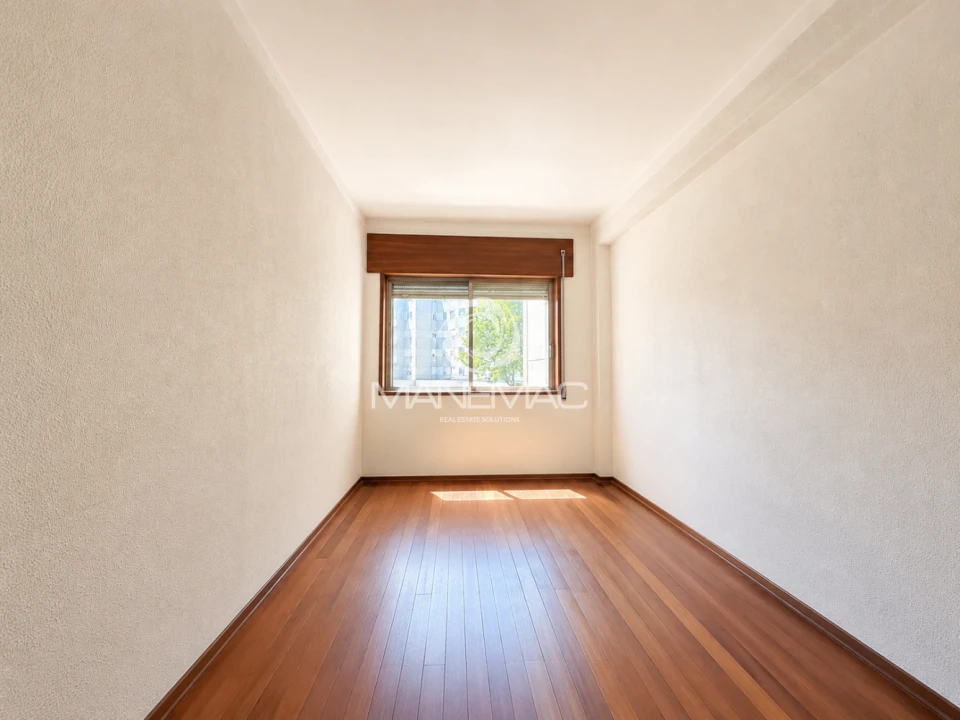 Apartamento T4 para Venda em Santa Marinha e São Pedro da Afurada Foto 8