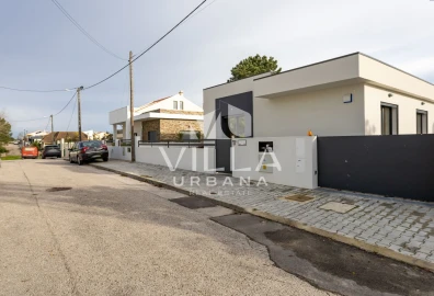 Moradia T3 para Venda em Corroios