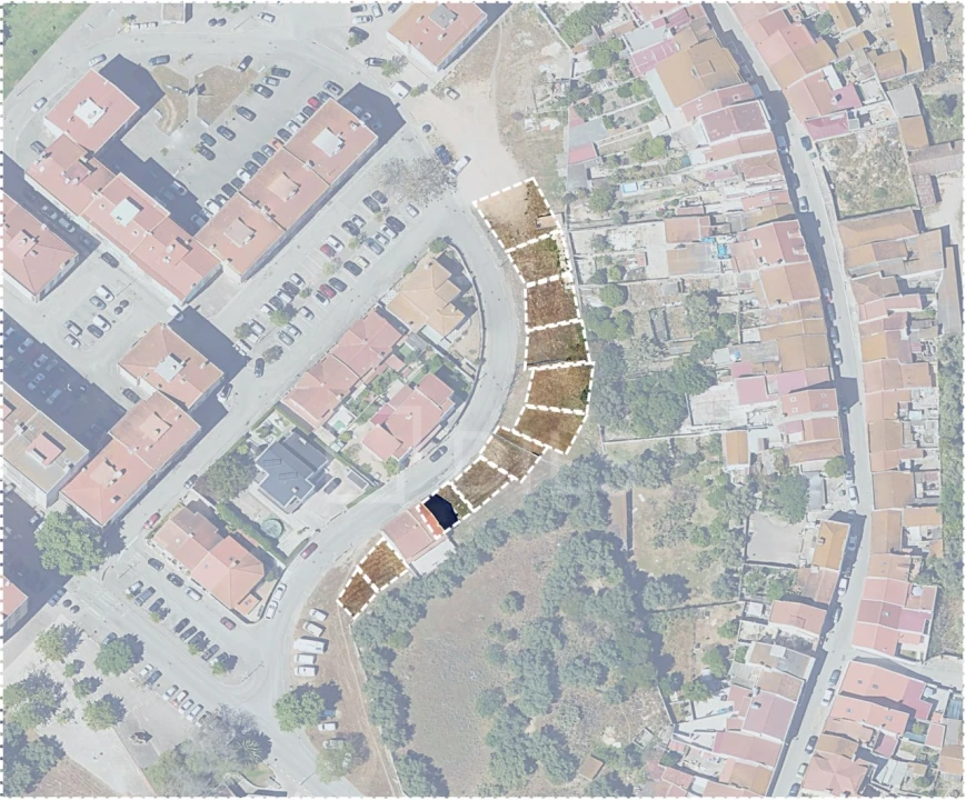 Terreno para Venda em Seixal, Arrentela e Aldeia de Paio Pires Foto 1