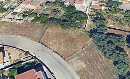 Terreno para Venda em Seixal, Arrentela e Aldeia de Paio Pires
