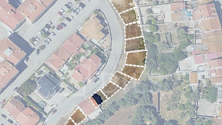 Terreno para Venda em Seixal, Arrentela e Aldeia de Paio Pires