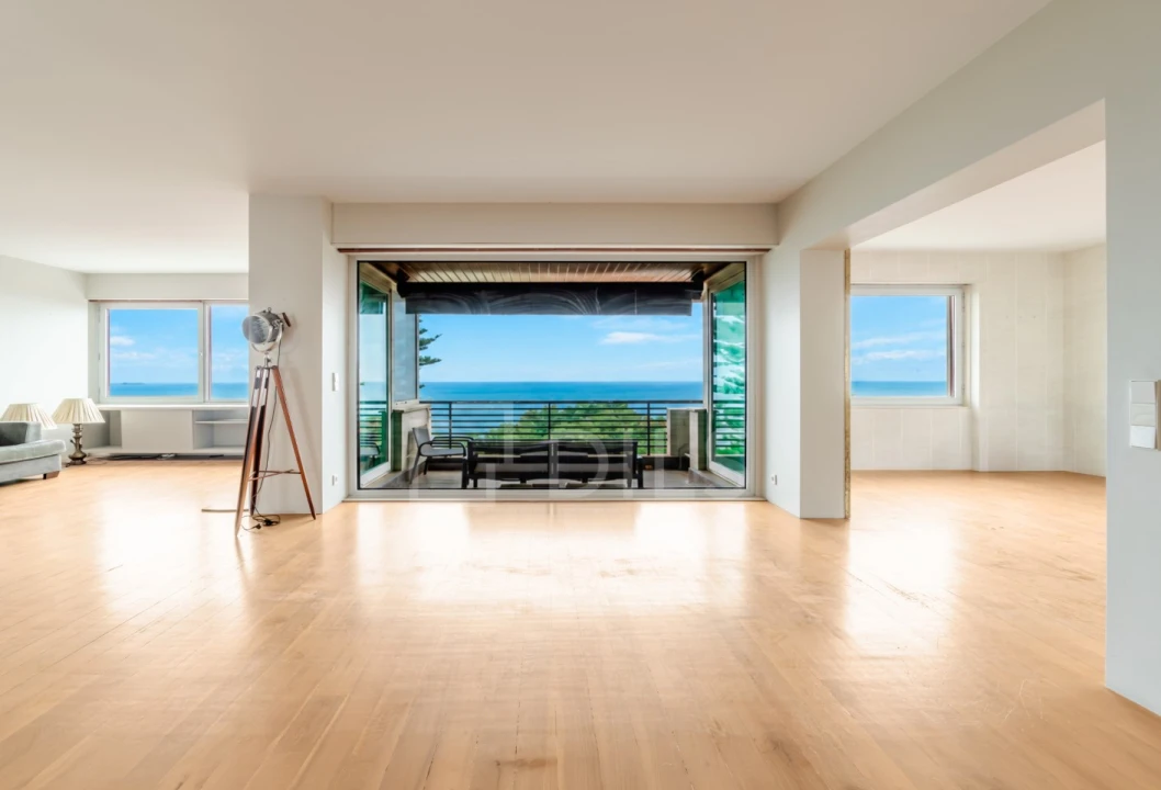 Apartamento T3 para Venda em Aldoar, Foz do Douro e Nevogilde Foto 1