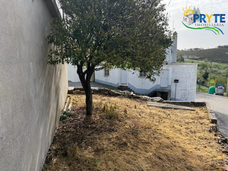 Moradia T3 para Venda em Ermida e Figueiredo Foto 44