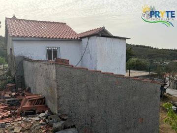 Moradia T3 para Venda em Ermida e Figueiredo