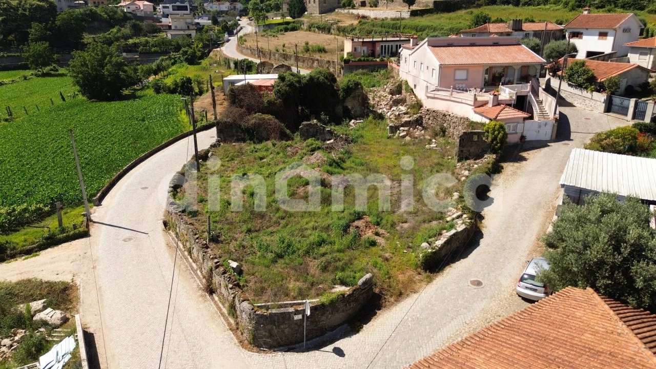 Terreno para Venda em Cambeses Foto 1