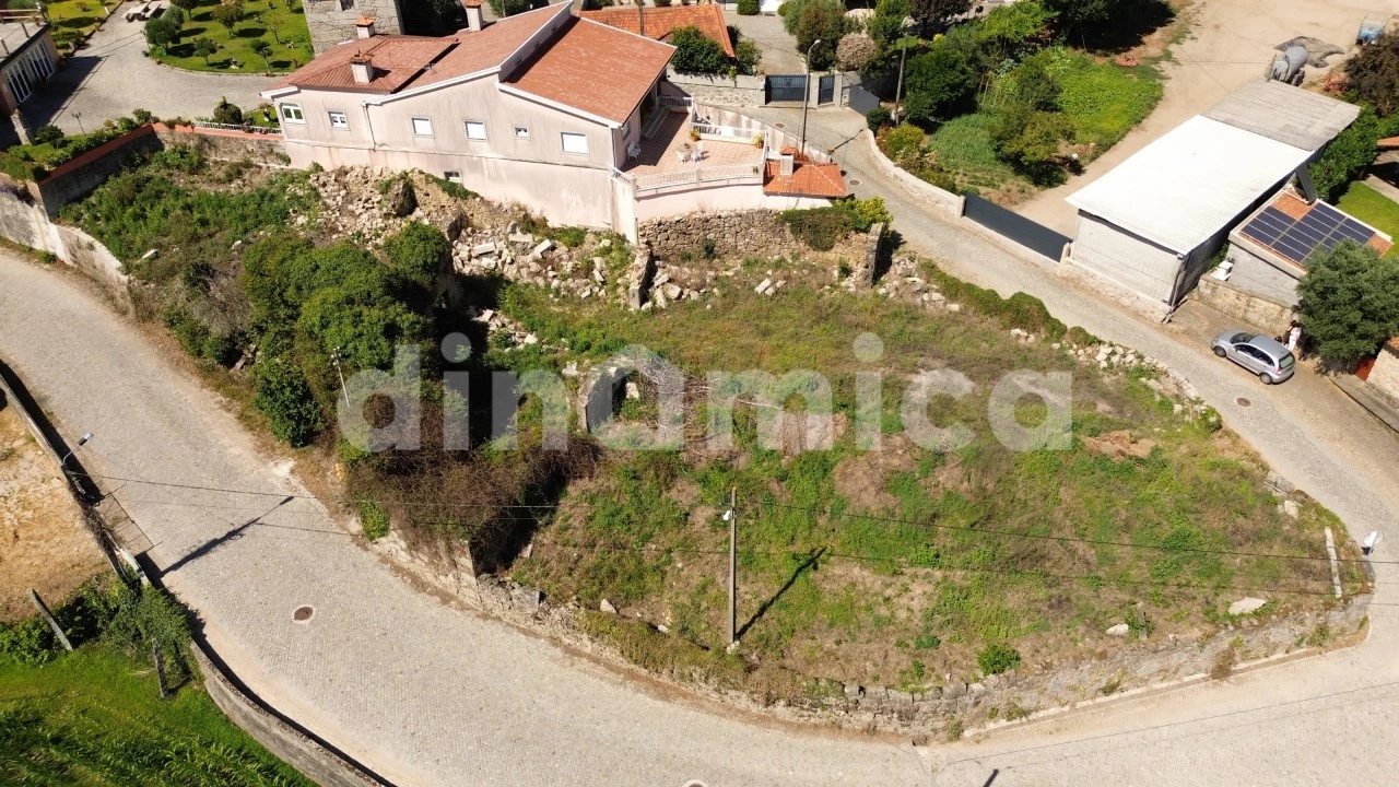 Terreno para Venda em Cambeses Foto 2