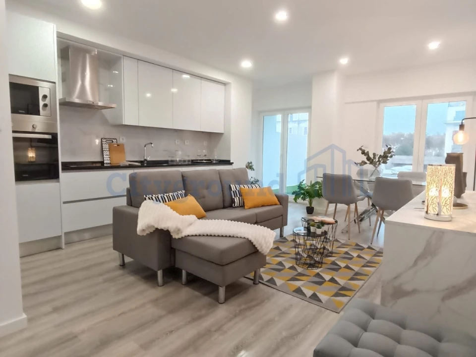 Apartamento T3 para Venda em Benfica Foto 1