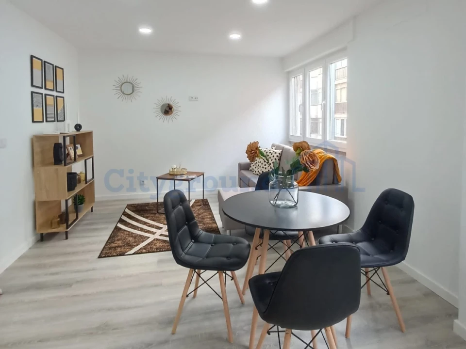 Apartamento T3 para Venda em Benfica Foto 2