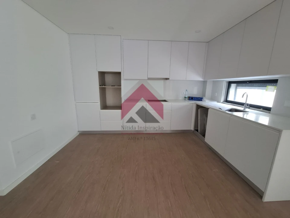 Apartamento T2 para Venda em Esgueira Foto 2