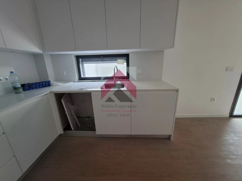 Apartamento T2 para Venda em Esgueira Foto 3