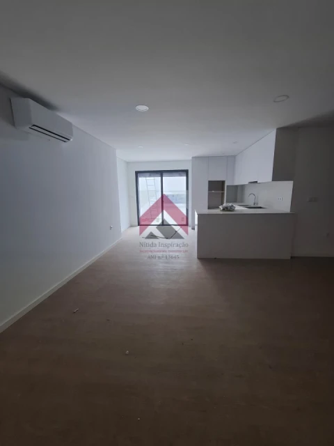 Apartamento T2 para Venda em Esgueira