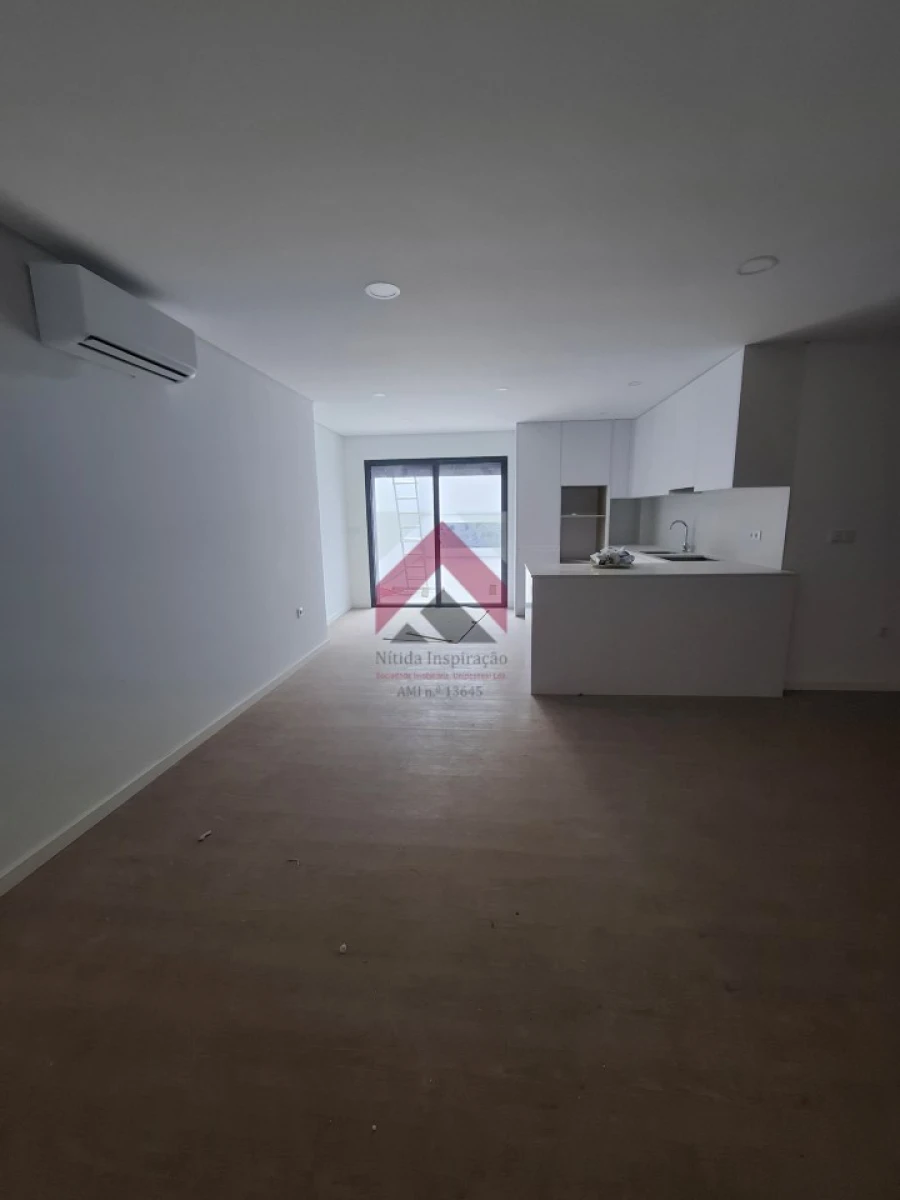 Apartamento T2 para Venda em Esgueira Foto 3
