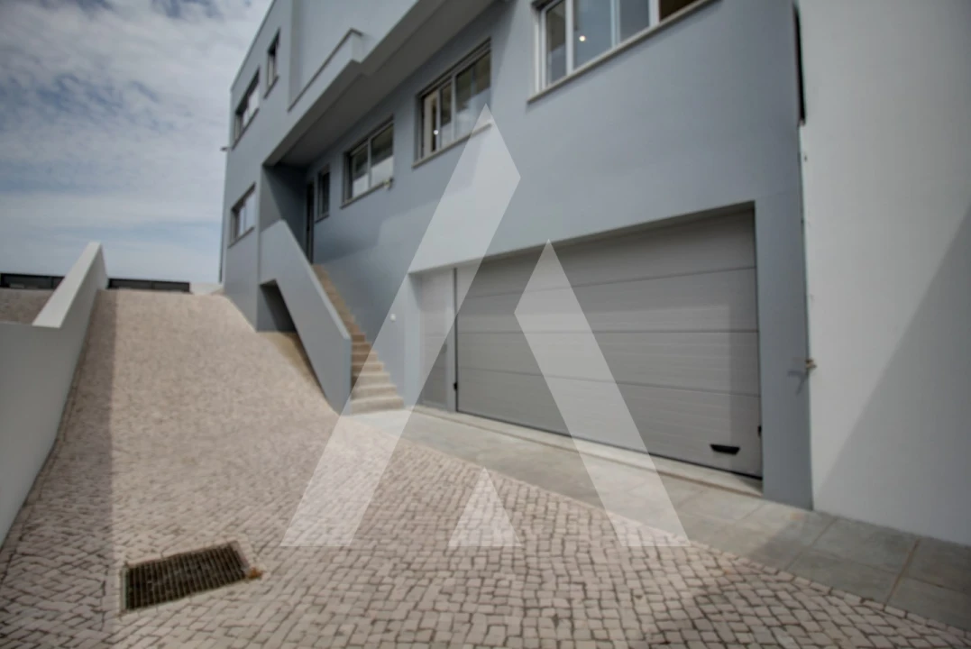 Moradia T4 para Venda em Lavos Foto 7