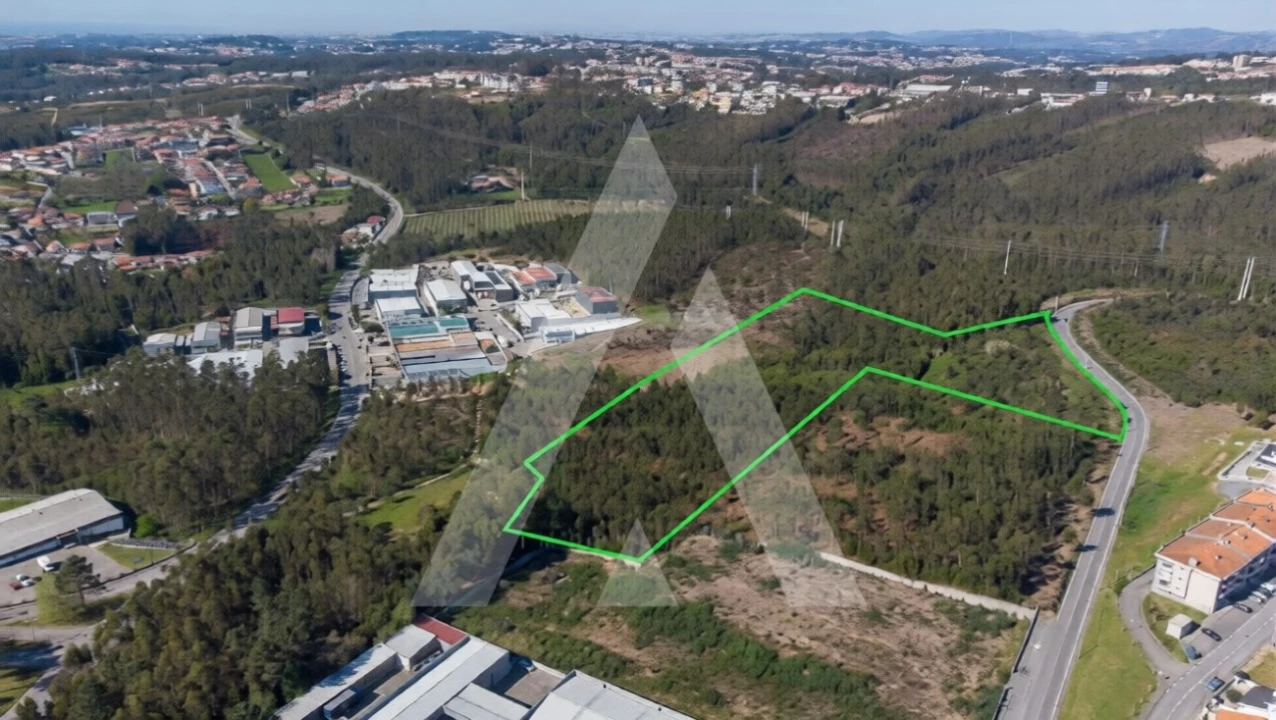 Terreno para Venda em São João de Ver Foto 1