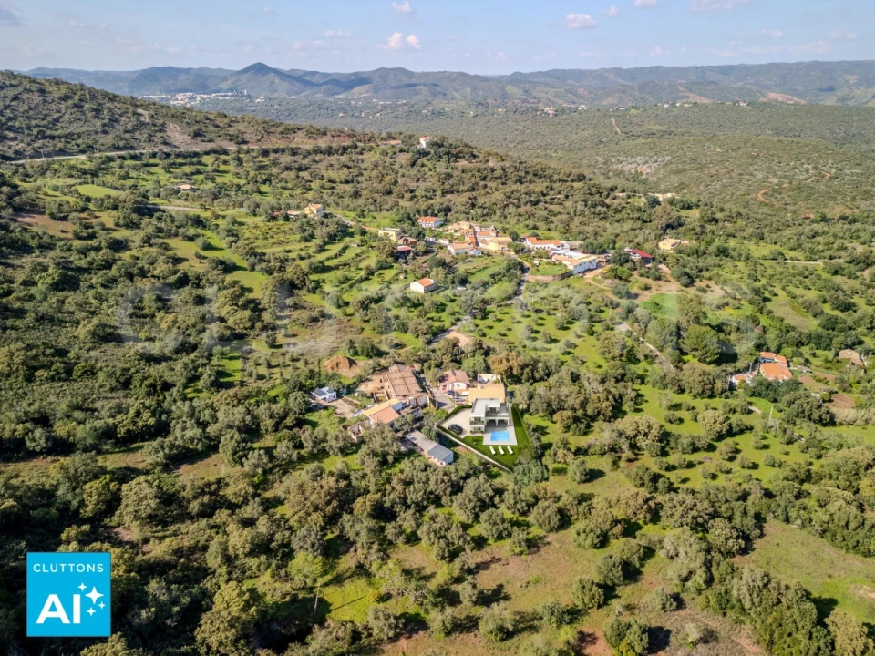 Moradia T3 para Venda em Loule (São Sebastião) Foto 8