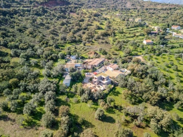 Moradia T3 para Venda em Loule (São Sebastião)