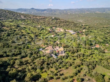 Moradia T3 para Venda em Loule (São Sebastião)
