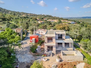 Moradia T3 para Venda em Loule (São Sebastião)