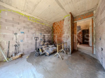 Moradia T3 para Venda em Loule (São Sebastião)