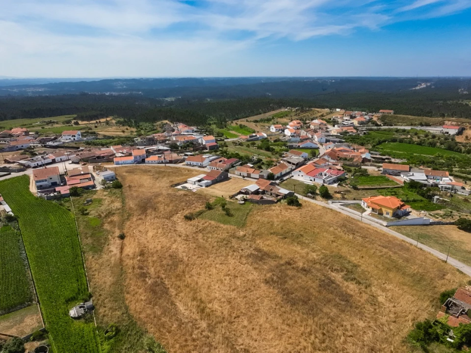Moradia T3 para Venda em Alqueidão Foto 15