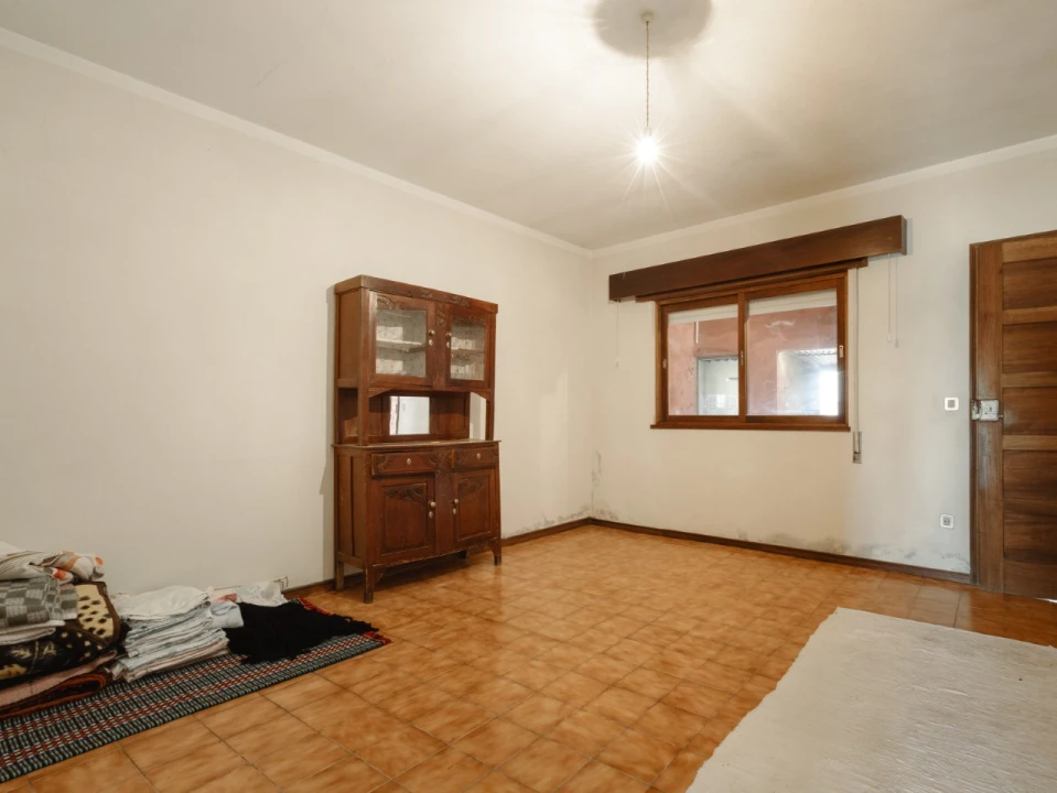 Moradia T3 para Venda em Alqueidão Foto 4