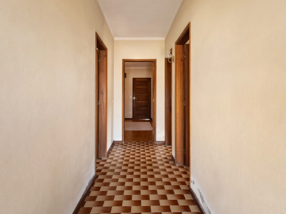 Moradia T3 para Venda em Alqueidão Foto 2