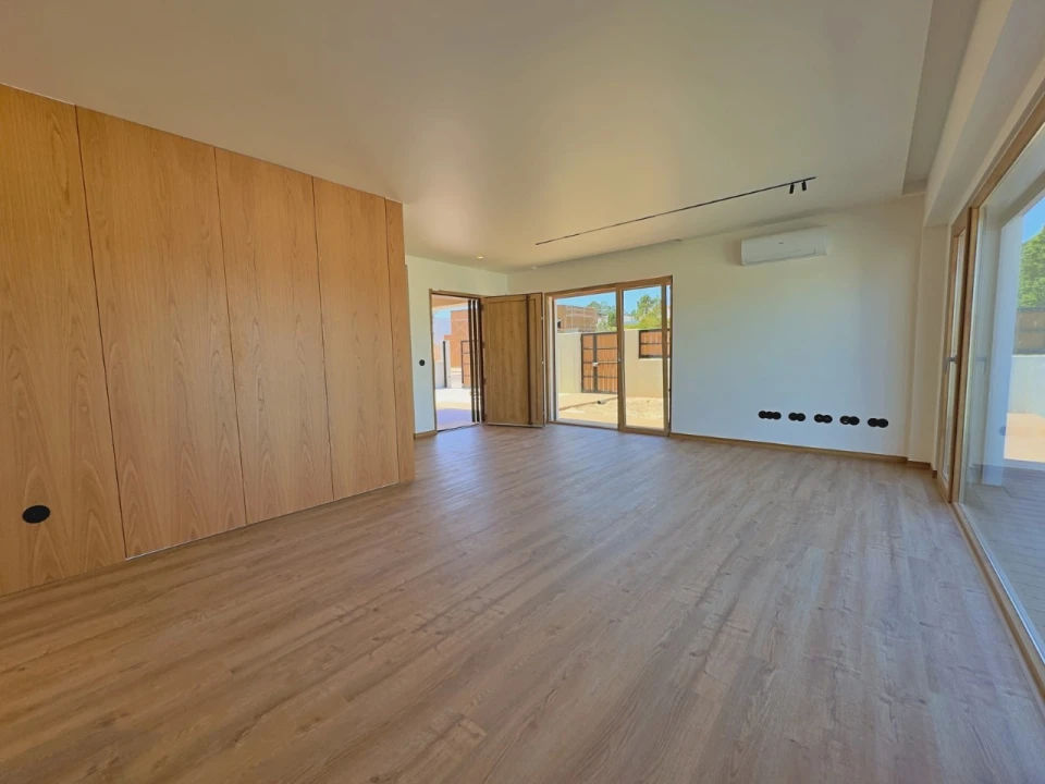 Moradia T4 para Venda em Santa Maria, São Pedro e Matacães Foto 1