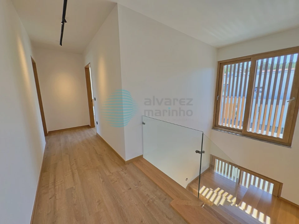 Moradia T4 para Venda em Santa Maria, São Pedro e Matacães Foto 13