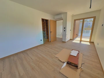 Moradia T4 para Venda em Santa Maria, São Pedro e Matacães