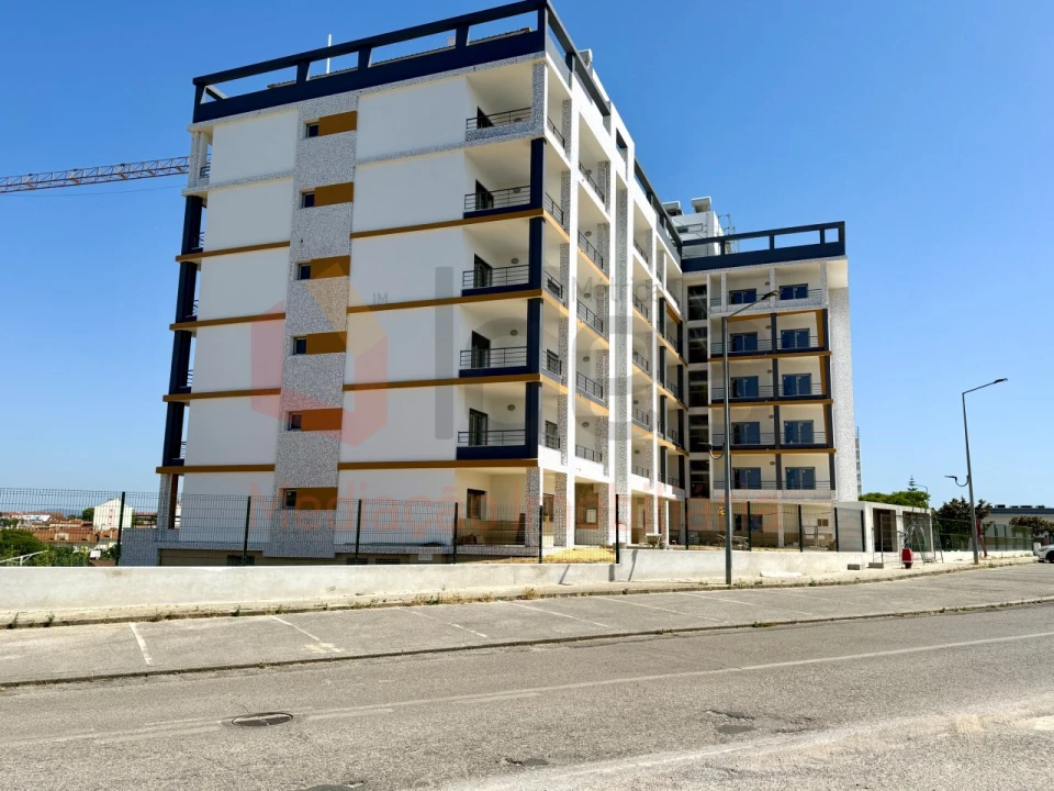 Apartamento T3 para Venda em Seixal, Arrentela e Aldeia de Paio Pires Foto 2