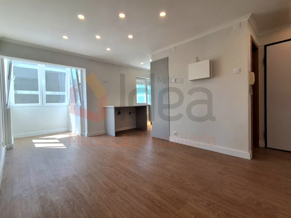Apartamento T3 para Venda em Amora Foto 1