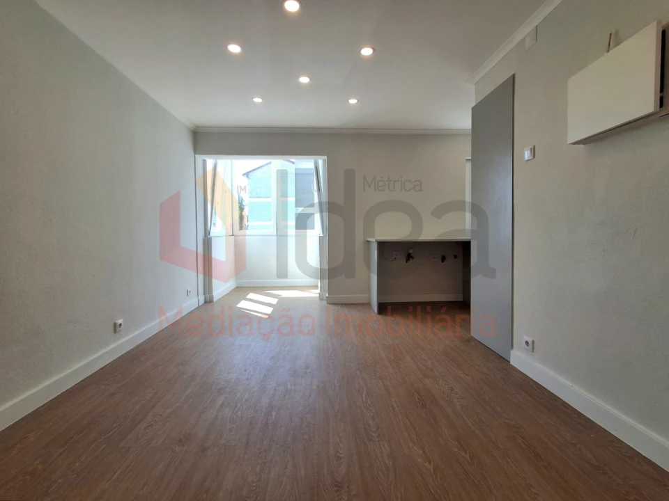 Apartamento T3 para Venda em Amora Foto 4