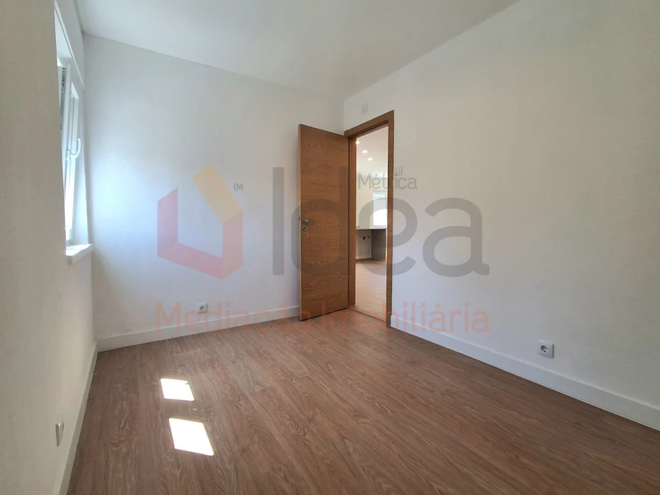 Apartamento T3 para Venda em Amora Foto 9