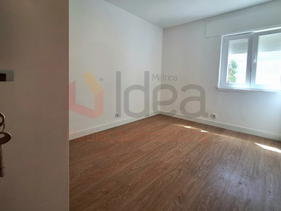 Apartamento T3 para Venda em Amora Foto 11