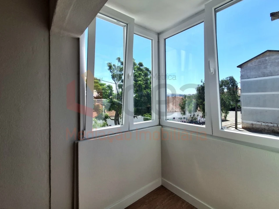 Apartamento T3 para Venda em Amora Foto 6